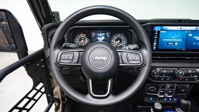 2026 Jeep JL Wrangler - Image 28 of 31