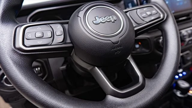 2026 Jeep JL Wrangler - Image 29 of 31