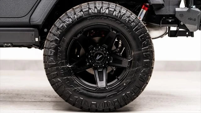 2026 Jeep JL Wrangler - Image 12 of 31