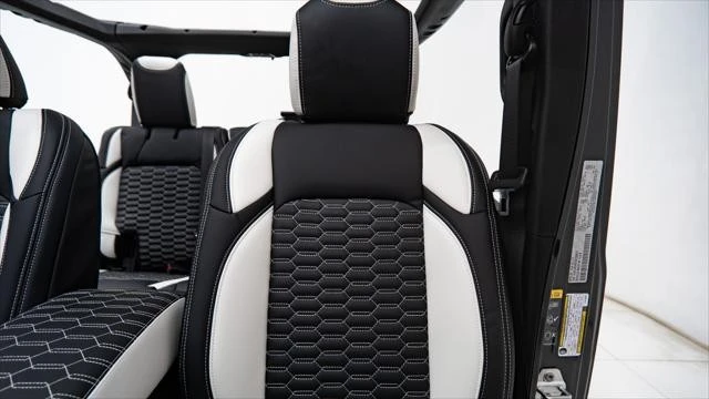 2026 Jeep JL Wrangler - Image 28 of 31