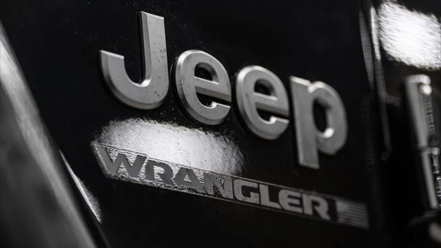 2026 Jeep JL Wrangler - Image 16 of 31