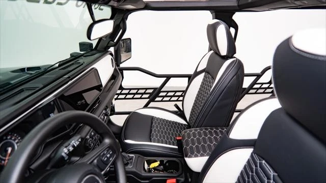 2026 Jeep JL Wrangler - Image 27 of 31