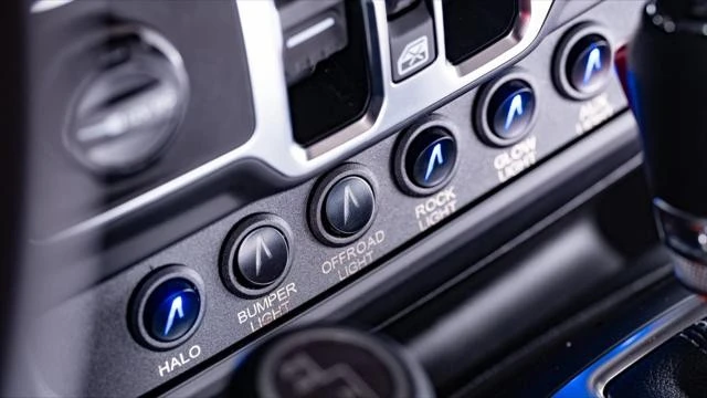 2026 Jeep JL Wrangler - Image 28 of 31
