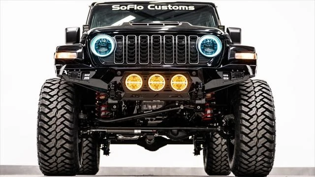2026 Jeep JL Wrangler - Image 25 of 31
