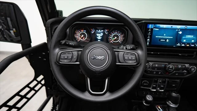 2026 Jeep JL Wrangler - Image 26 of 31