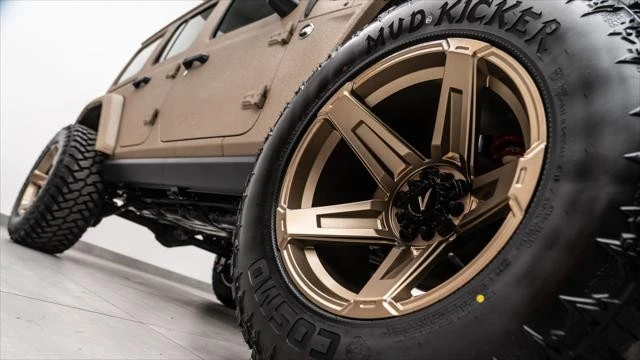 2026 Jeep JL Wrangler - Image 24 of 31