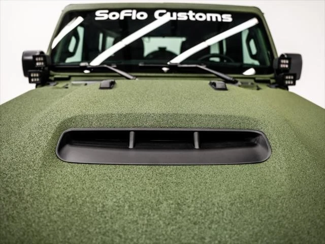 2026 Jeep JL Wrangler - Image 19 of 31