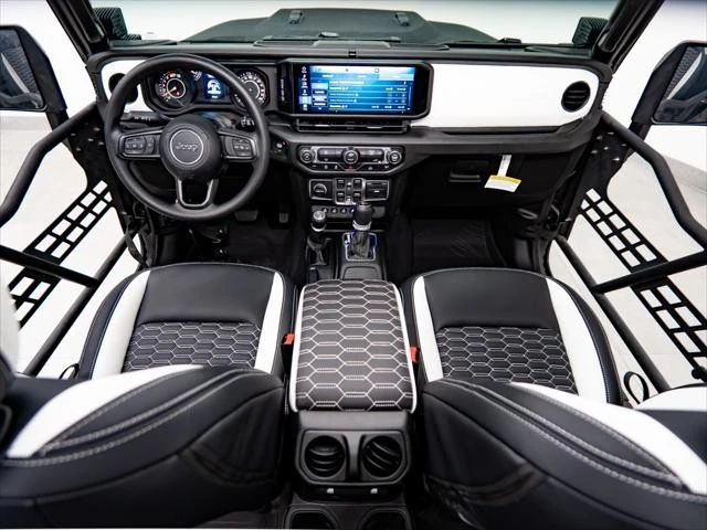 2026 Jeep JL Wrangler - Image 5 of 31