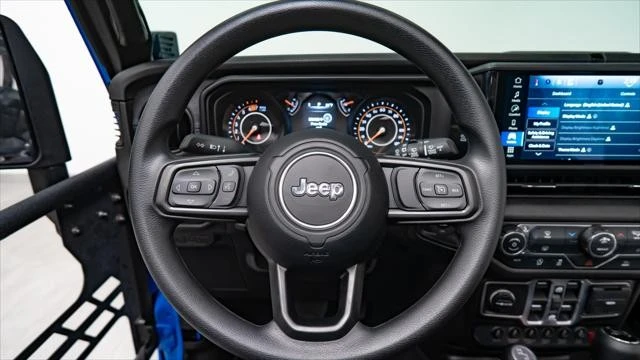 2026 Jeep JL Wrangler - Image 28 of 31