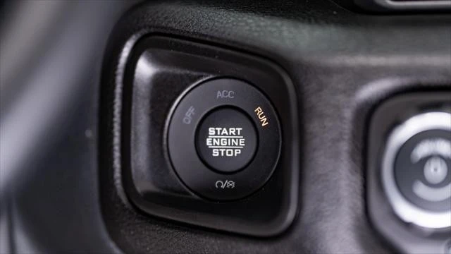 2026 Jeep JL Wrangler - Image 20 of 31