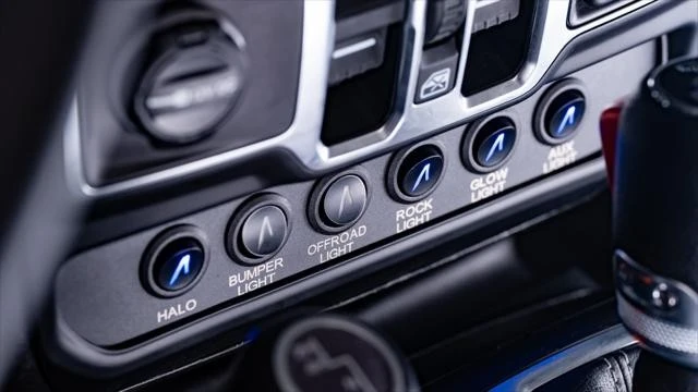 2026 Jeep JL Wrangler - Image 28 of 31