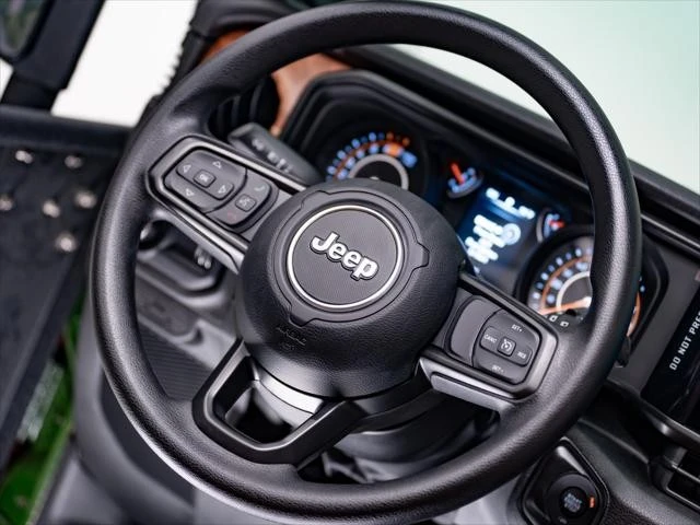 2026 Jeep JL Wrangler - Image 18 of 31