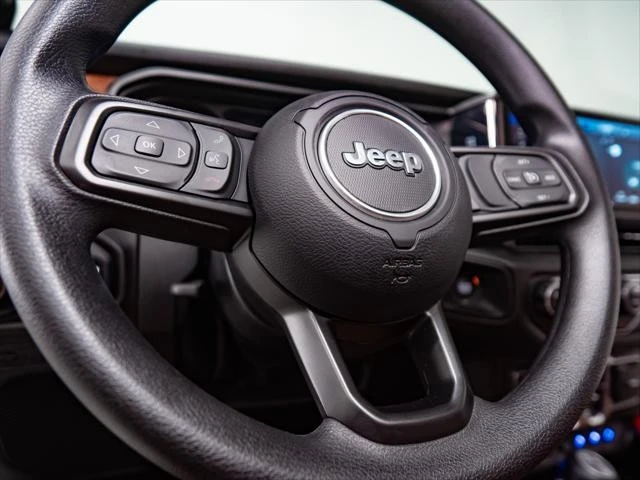 2026 Jeep JL Wrangler - Image 24 of 31