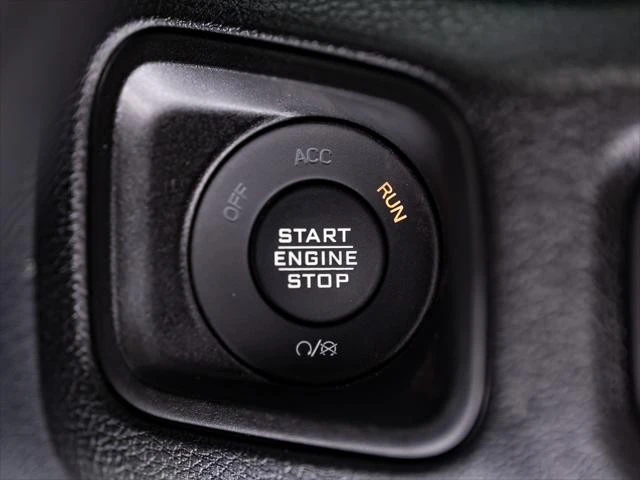 2026 Jeep JL Wrangler - Image 17 of 31