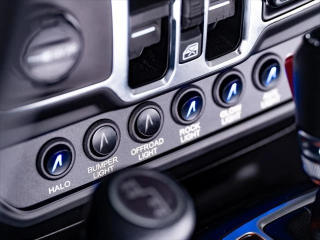 2026 Jeep JL Wrangler - Image 17 of 31