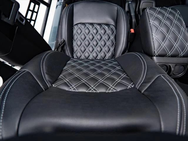 2026 Jeep JL Wrangler - Image 23 of 31