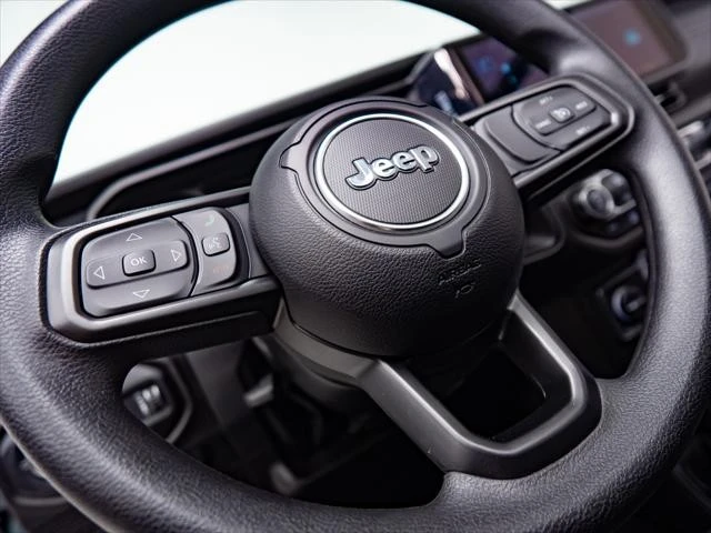 2026 Jeep JL Wrangler - Image 26 of 31