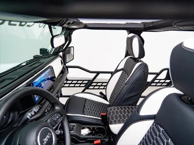 2026 Jeep JL Wrangler - Image 26 of 31
