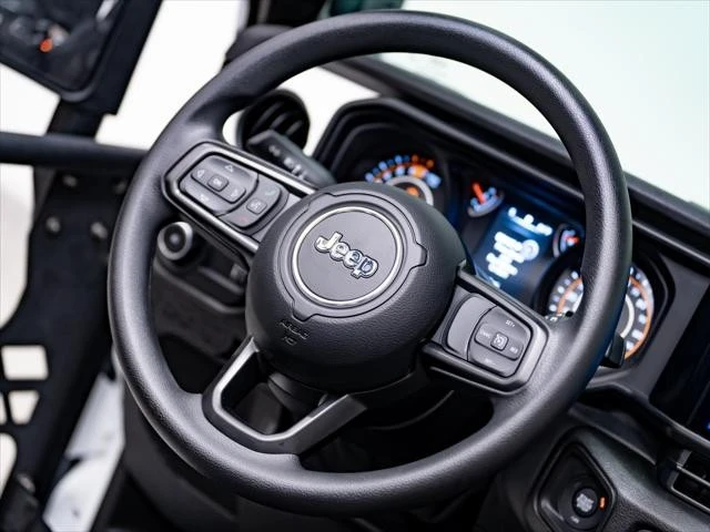 2026 Jeep JL Wrangler - Image 21 of 31