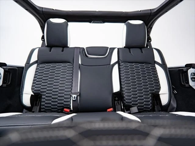 2026 Jeep JL Wrangler - Image 29 of 31