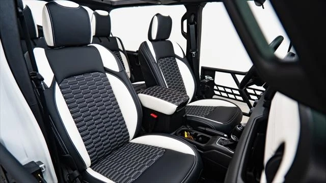 2026 Jeep JL Wrangler - Image 13 of 17