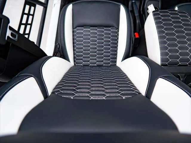 2026 Jeep JL Wrangler - Image 23 of 31