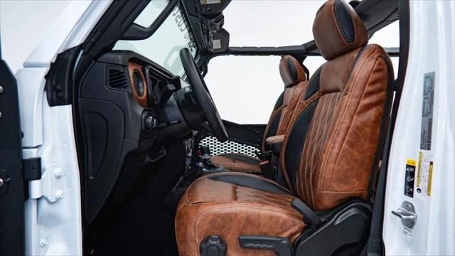 2026 Jeep JL Wrangler - Image 15 of 31