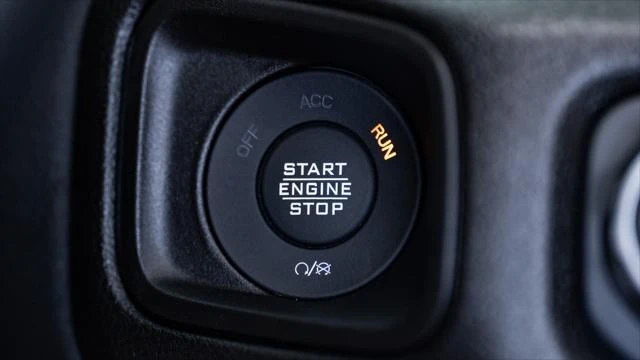2026 Jeep JL Wrangler - Image 27 of 31
