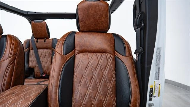 2026 Jeep JL Wrangler - Image 3 of 31