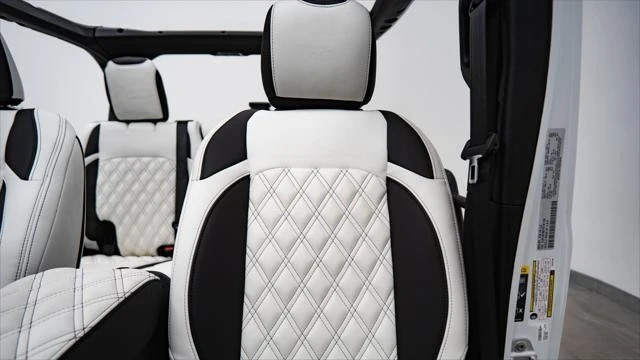 2026 Jeep JL Wrangler - Image 28 of 31