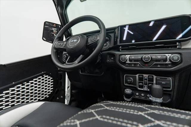 2026 Jeep JL Wrangler - Image 18 of 21