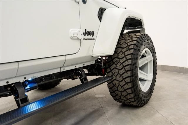 2026 Jeep JL Wrangler - Image 17 of 21