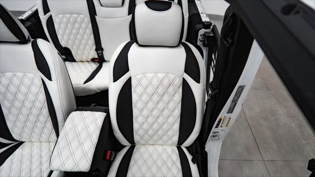 2026 Jeep JL Wrangler - Image 27 of 31
