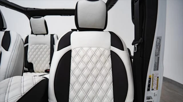2026 Jeep JL Wrangler - Image 28 of 31