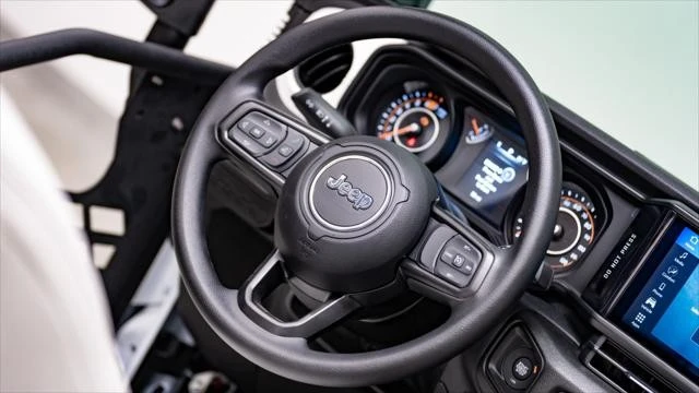 2026 Jeep JL Wrangler - Image 21 of 31