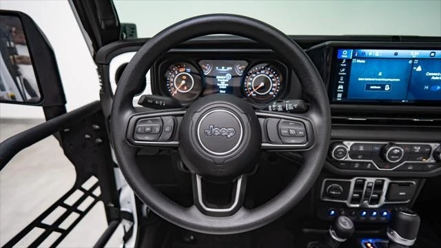 2026 Jeep JL Wrangler - Image 18 of 31