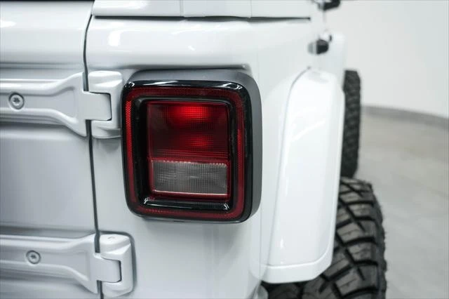 2026 Jeep JL Wrangler - Image 12 of 31