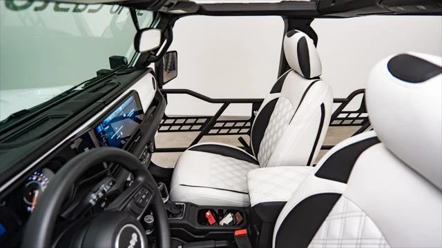 2026 Jeep JL Wrangler - Image 28 of 31