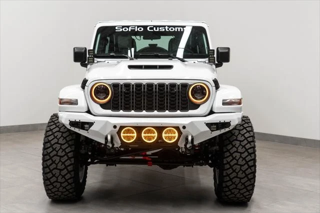 2026 Jeep JL Wrangler - Image 11 of 31