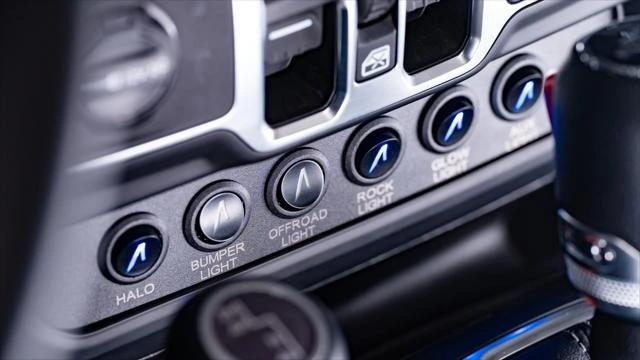 2026 Jeep JL Wrangler - Image 21 of 31