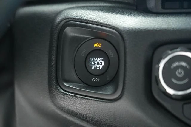 2026 Jeep JL Wrangler - Image 30 of 31