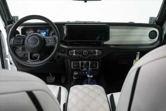 2026 Jeep JL Wrangler - Image 28 of 31