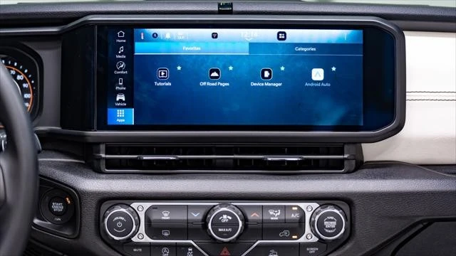 2026 Jeep JL Wrangler - Image 25 of 31