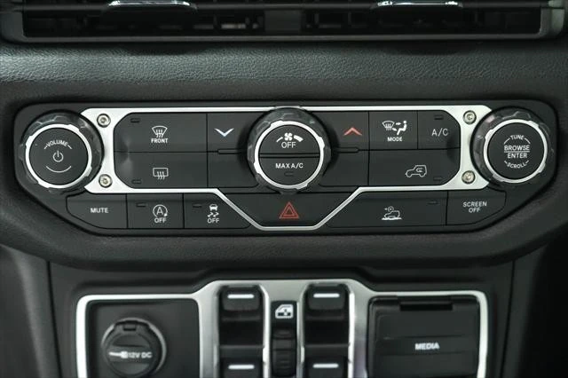 2026 Jeep JL Wrangler - Image 29 of 31