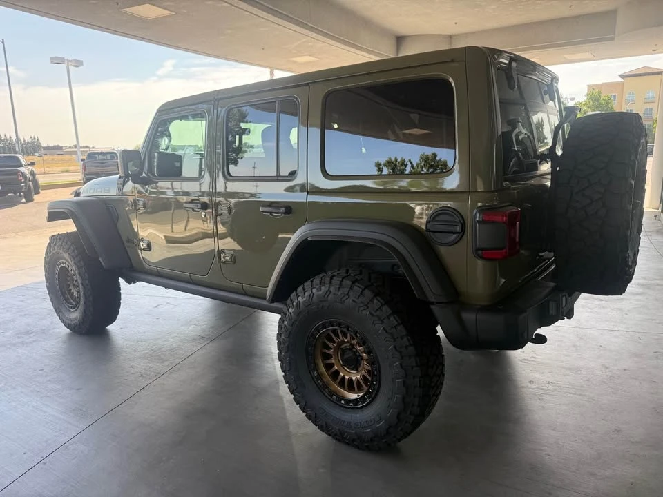 2026 Jeep JL Wrangler - Image 2 of 5