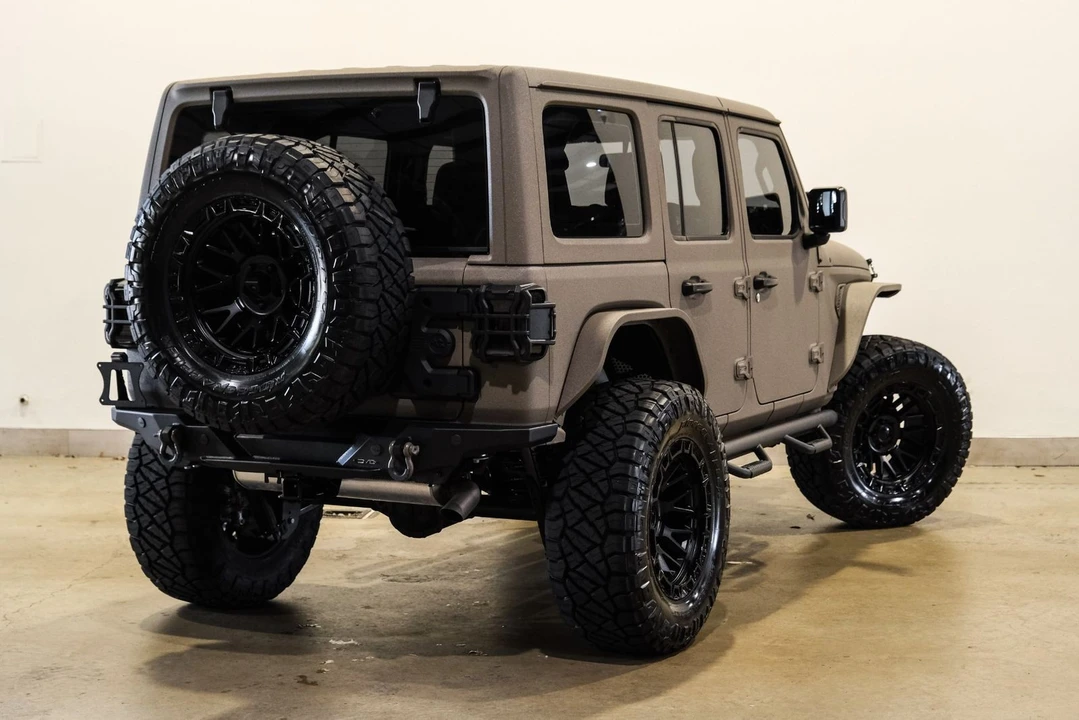 2026 Jeep JL Wrangler - Image 7 of 12