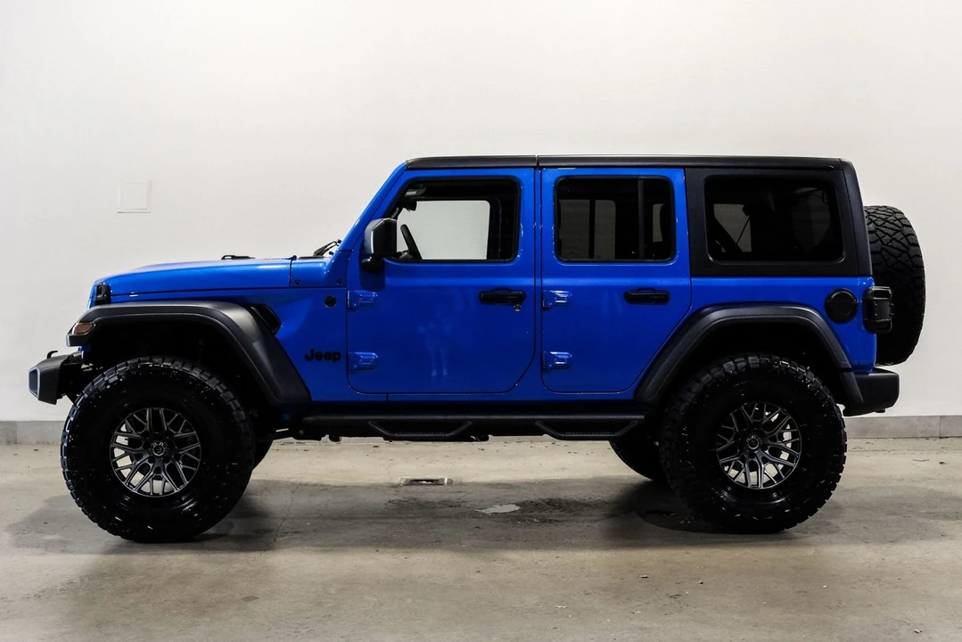 2026 Jeep JL Wrangler - Image 7 of 12
