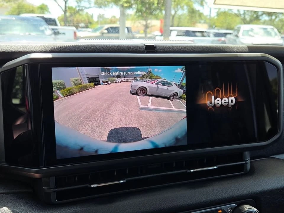 2026 Jeep JL Wrangler - Image 12 of 15