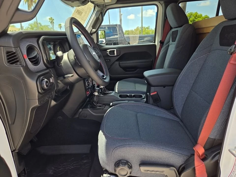 2026 Jeep JL Wrangler - Image 9 of 15