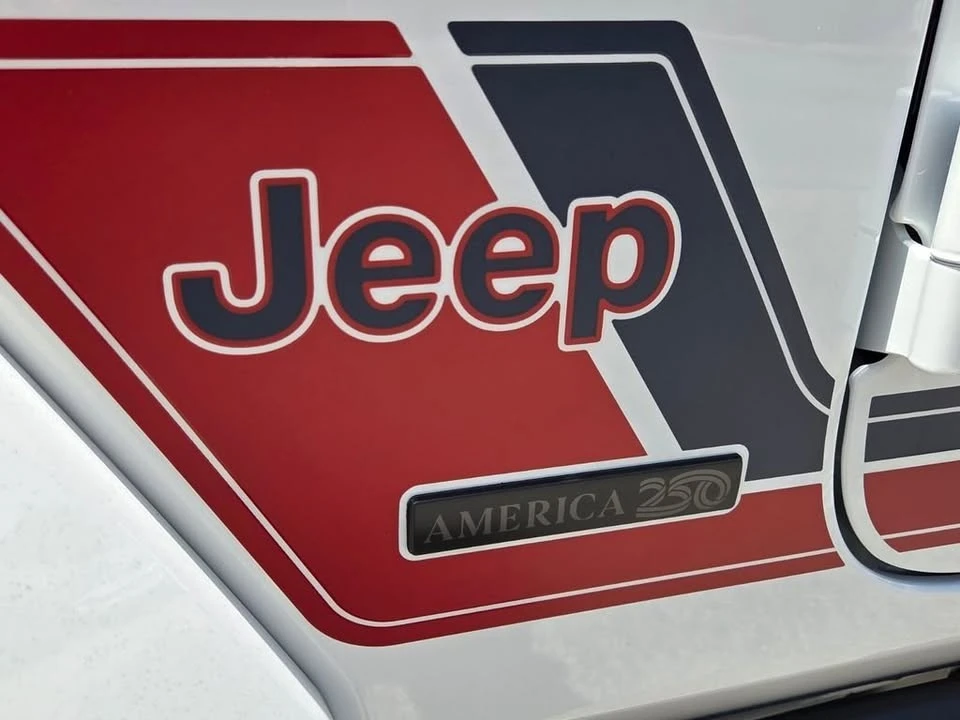2026 Jeep JL Wrangler - Image 7 of 15